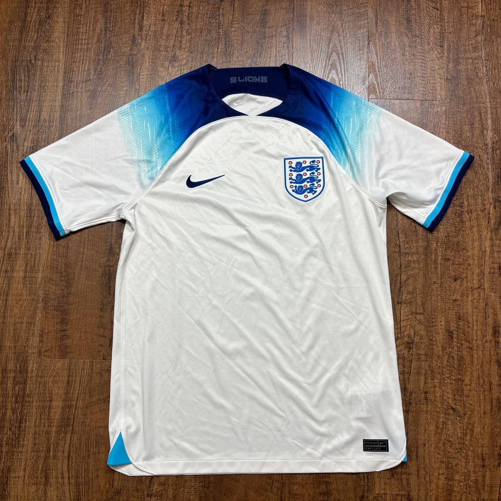 Nike England 2022/23 Stadium Away - Size Medium.